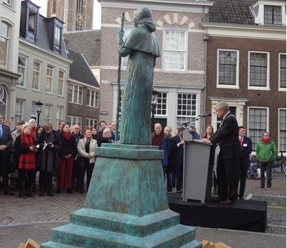 Het beeld van Paus Adrianus, onthuld in 2015